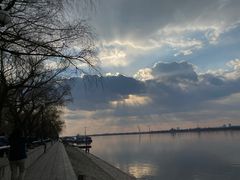 -人民防洪胜利纪念塔