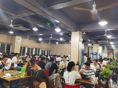 大堂-皖北巫氏三胖地锅鸡(长淮总店)