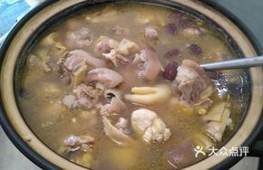 Pickled Chicken and Pig Trotter in Rice Vinegar