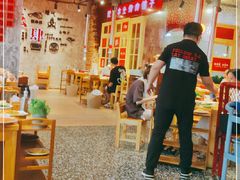 大堂-么肆烤肉·中式自助·烤肉大排档(街道口季佳PAI店)