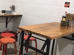 -叶新小吃店(来凤小区总店)