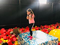 -嘿哟动霸CHUA·新潮玩运动娱乐中心·蹦床滑冰团建乐园