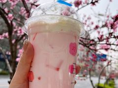-瑞幸咖啡(清华科技园·唐诗主题店)