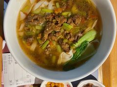 店家自制小菜-呷佬·长沙手工米粉(金沙江路店)