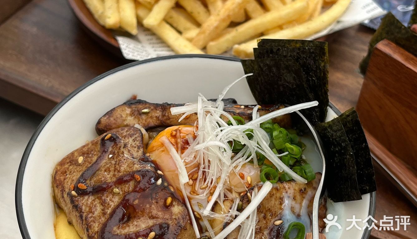 终于吃上超级火的鹅肝饭了‼️