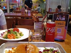 -HUZI虎滋精酿餐吧(京西大悦城店)