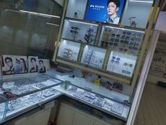 -臻美视爵眼镜·明月·依视路·蔡司折扣店(广渠门店)