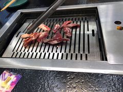 -臻牛烤肉