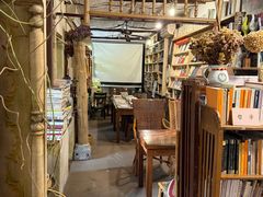 -斯多格书乡(北京大学畅春园店)