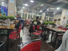 大堂-皖北巫氏三胖地锅鸡(长淮总店)