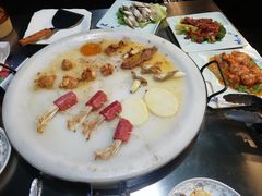 -冰冰龙虾·江湖菜·花园江景餐厅