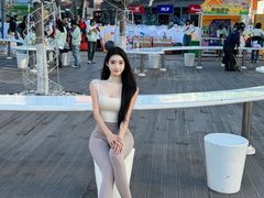 -百年港湾奥特莱斯(香炉礁店)