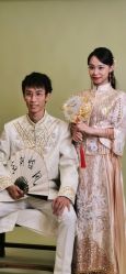 -现代经典婚纱摄影