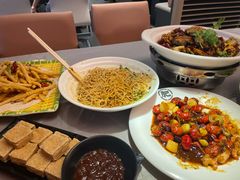-肥肥虾庄·金牌油焖大虾(沙湖店)