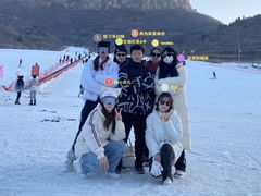 -济南卧虎山滑雪场