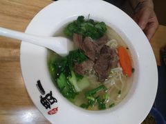 -贯一台湾牛肉面(八一七中路店)