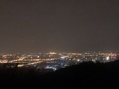 -鬼笑石后山停车场