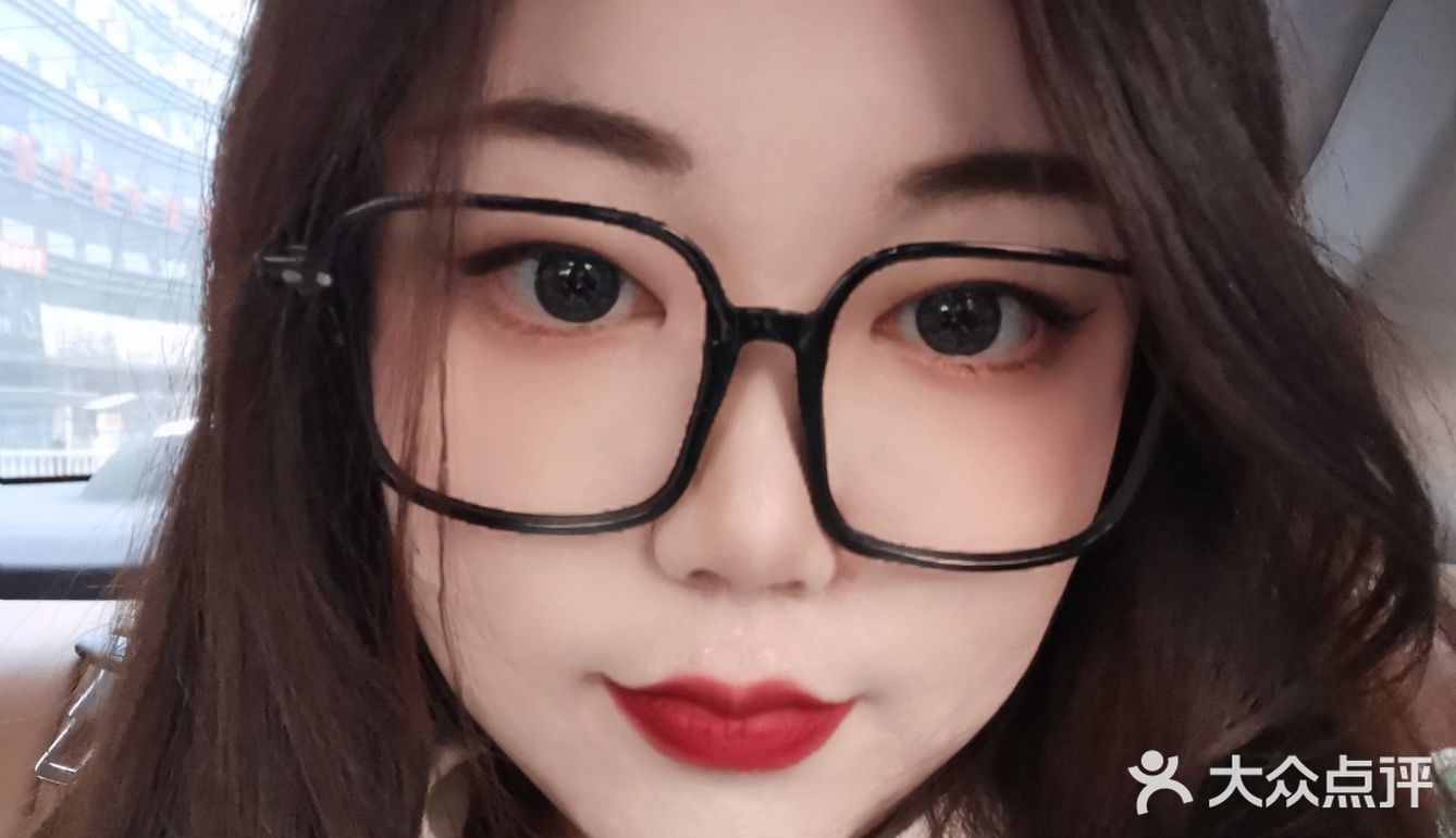 第二次中午放学的时间来，今天穿了新鞋子嘎嘎开心