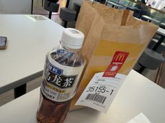 -麦当劳(上海虹桥站30B检票口楼上)
