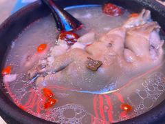 砂锅药膳蹄花汤-Let’s WaKao瓦烤(贝森店)