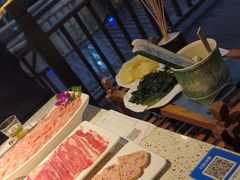 -二荆条·蜀鲜汇城市森林火锅