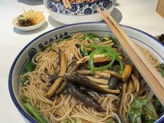 -镇南锅盖面馆(解放路店)