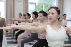 -亚太瑜伽普拉提学院