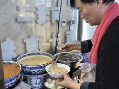 -何老二卤汁凉粉