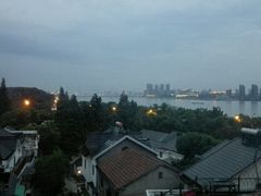 -鲜屋惟曼酒店(西湖宋城九溪店)