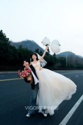 -雪中彩影婚纱摄影·品控旗舰店