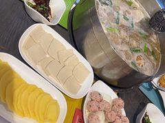 -四季喧黔味豆米火锅(万达广场店)