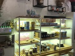 面包甜点陈列柜-觅恬记港式甜品(1818店)