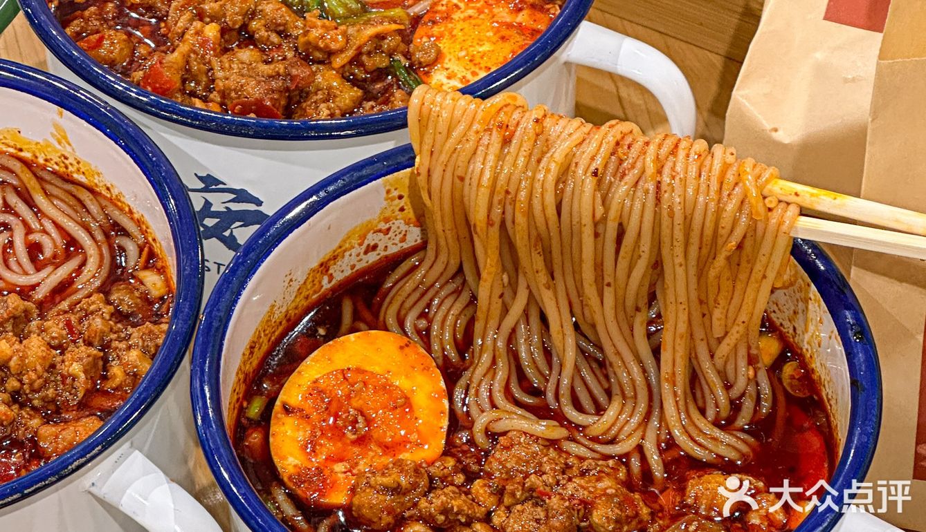 谁懂啊…西安这家肉酱米线真的好好吃！