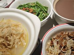 -湘西小馆(滨河路店)