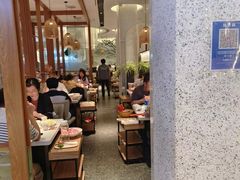 -三人行骨头王火锅(长寿店)