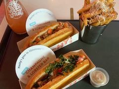 -Pinchy's Lobster & Champagne Bar