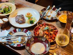 sisters秘制麻辣鸭舌-SISTERS BAR RESTAURANT川意酒馆(嘉善老市H楼店)