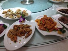 红蜡烛海鲜粥城(中山路店)-红蜡烛•瓦罐粥家常菜•夜宵(中山路店)