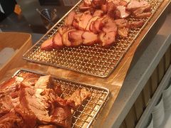 -四囍码头海鲜烧烤自助火锅(外滩南京东路悦荟广场店)