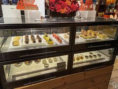 -松咖啡自助餐厅·松北香格里拉