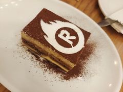 -城市大道红炉披萨烘焙坊