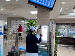 -上海大学附属上海和平眼科医院