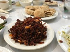 抄牛肉丝-鹿鸣春