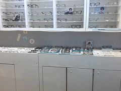 -天空之镜眼镜店蔡司依视路授权店(天通苑店)