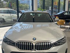 -上海宝信宝马4S店