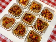 坝上莜面王-王村姑老土炕莜面村(桥东店)