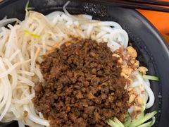 -丽虹云南过桥米线(兴工街店)