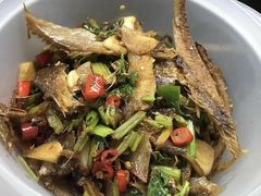 手撕刁子鱼-红色湘菜馆(春风店)