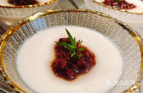 Refined Tofu Pudding