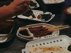 -威记烧嘢·南宁烧烤·超级生牛(绿地店)